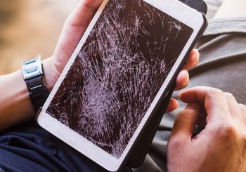 Cómo cambiar una pantalla de tablet rota